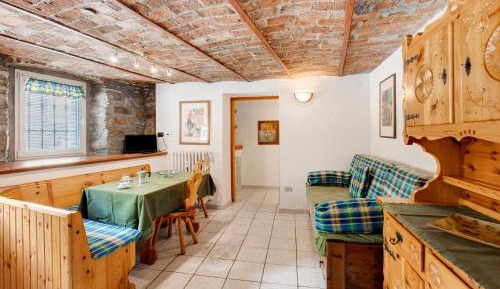 Superior One-Bedroom Apartment