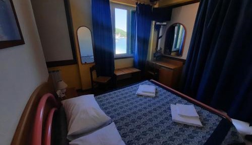 Double Room with Balcony and Sea View