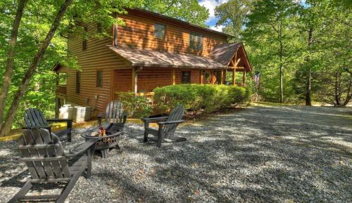 Three-Bedroom Holiday Home 