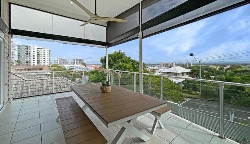Four-Bedroom Holiday Home
