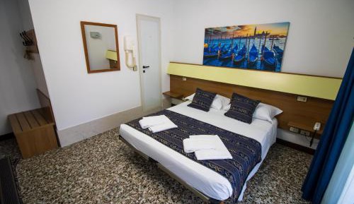 Double or Twin Room with Private Bathroom