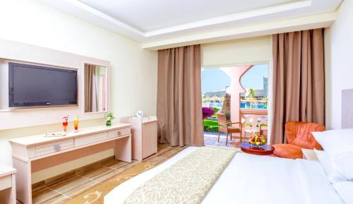 Deluxe Double Room with Pool View - Aqua Vista Area
