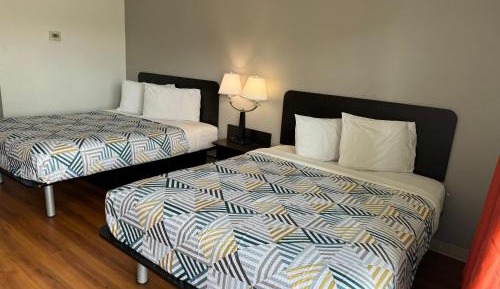 Deluxe Queen Room with Two Queen Beds - Non-Smoking
