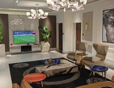 Four-Bedroom Luxury Apartment