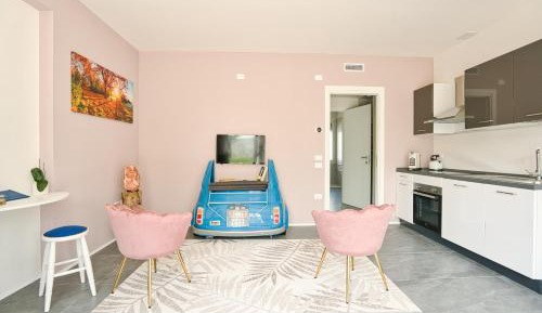 One-Bedroom Apartment with Garden View