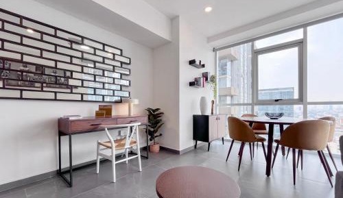 One-Bedroom Apartment with City View