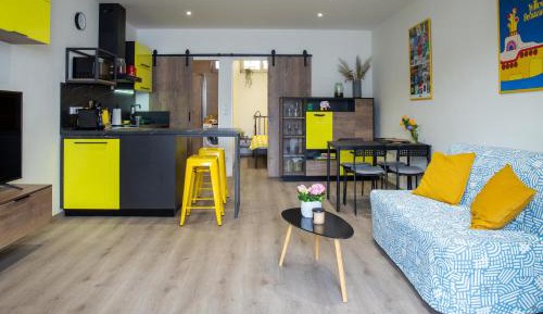 One-Bedroom Apartment