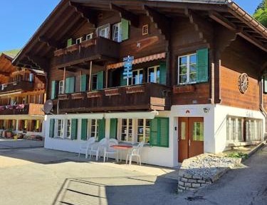 Three-Bedroom Apartment with Mountain View
