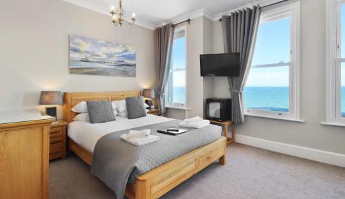 King Room with Sea View - 3rd Floor