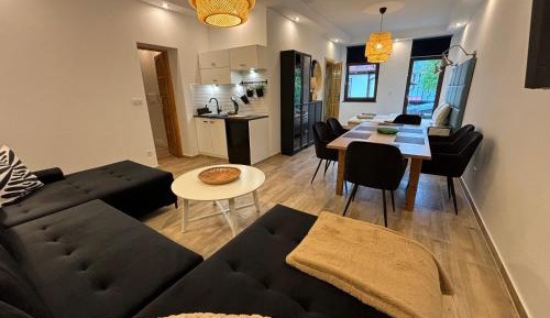 Deluxe Family Suite