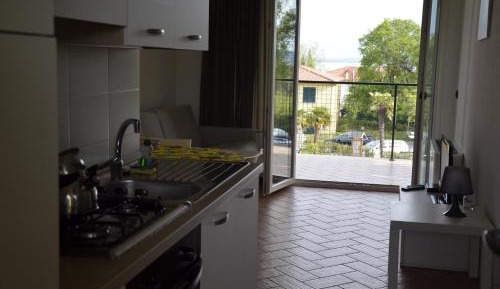 One-Bedroom Apartment with Balcony