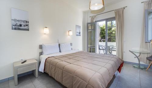 Superior Double Room (2 Adults)