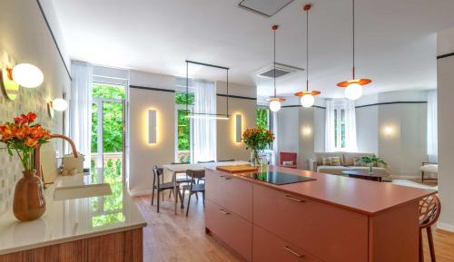 Four-Bedroom Luxury Apartment