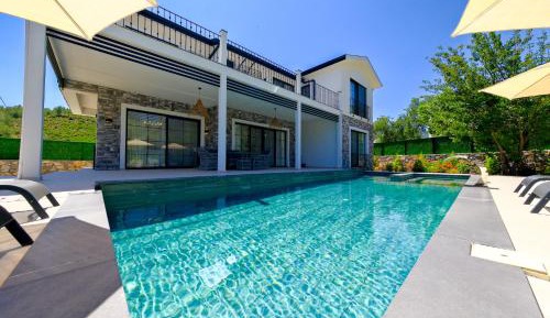 Villa with Private Pool