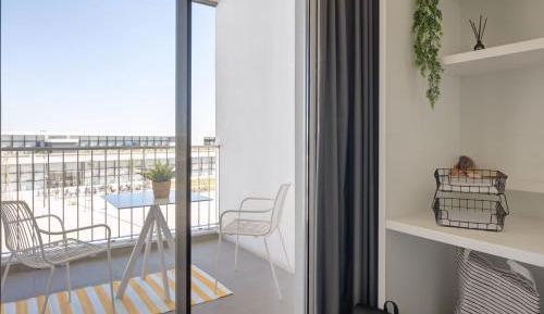 Studio with Balcony