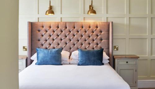 Deluxe King Suite