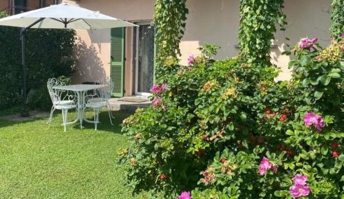 One-Bedroom Apartment with Garden View