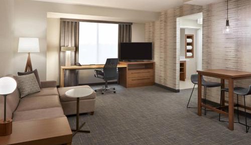 1 Bedroom Suite, 1 King, Sofa bed