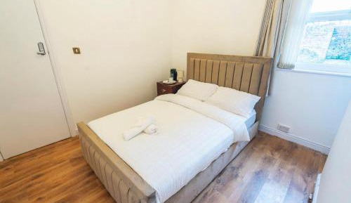 Double Room with Shared Bathroom