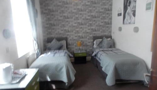 Large Twin Room