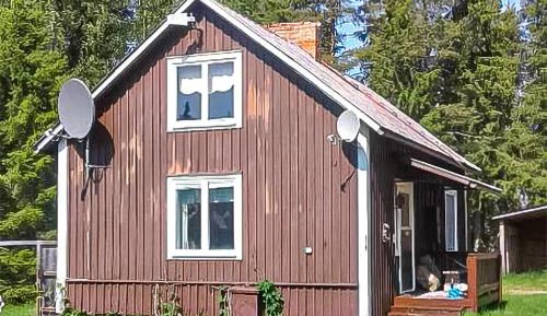 One-Bedroom Holiday Home