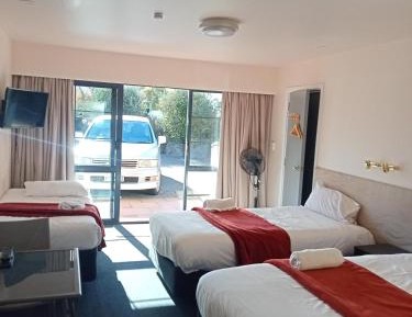 Basic Triple Room
