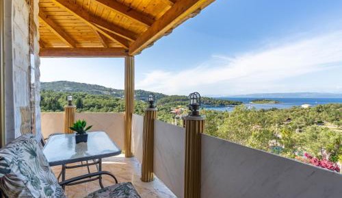 Superior One-Bedroom Apartment with Balcony