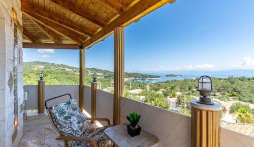 Superior One-Bedroom Apartment with Balcony