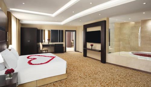 Honeymoon Suite