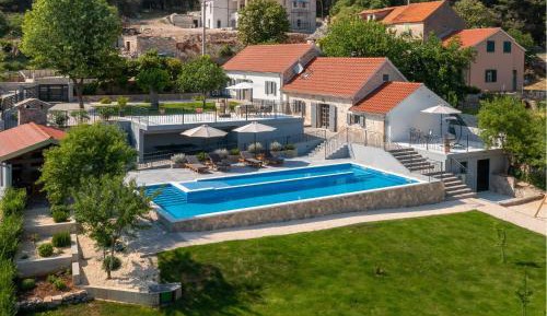 Three-Bedroom Vacation Home 