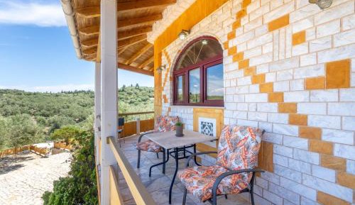 Superior One-Bedroom Apartment with Balcony