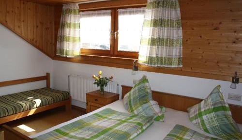 Triple Room with Private Bathroom