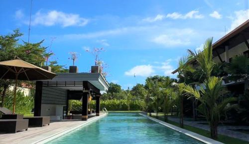Studio with Pool View