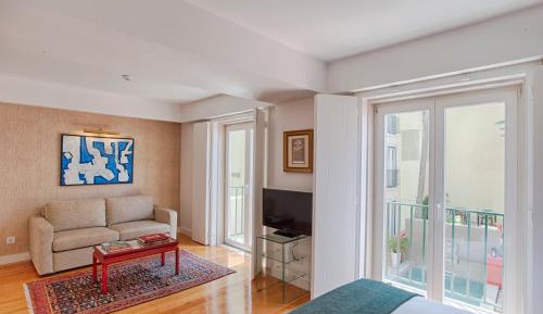 Junior Suite with Pool View