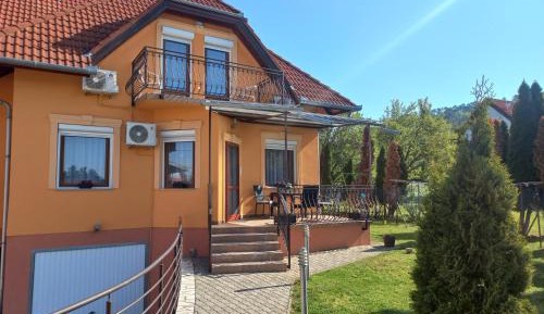 Four-Bedroom Apartment with Lake View