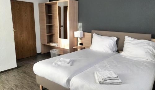 Room #1118298924