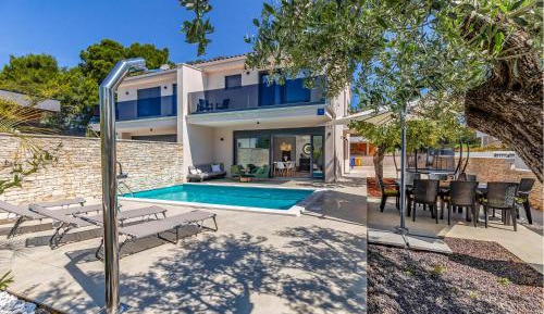 Four-Bedroom Holiday Home