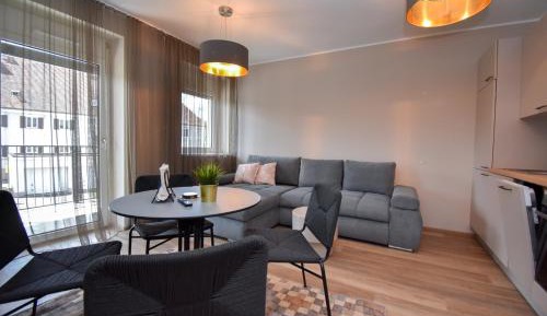 One-Bedroom Apartment with Balcony