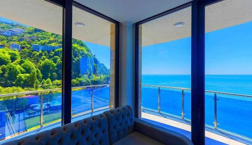 Family Room with Sea View