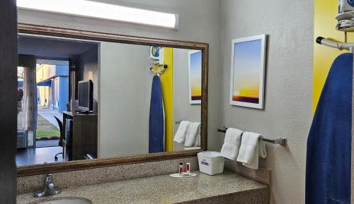 King Room - Non-Smoking