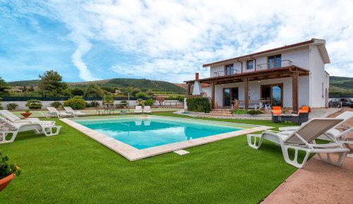 Villa with Sea View