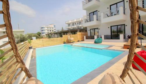 Deluxe Double Room with Pool View