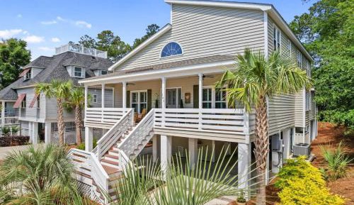 Five-Bedroom Holiday Home
