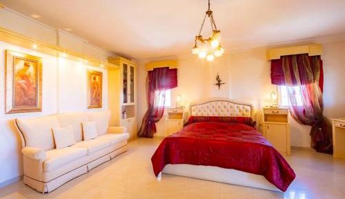 Three-Bedroom Apartment Suite