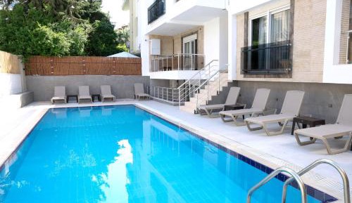 Deluxe Suite with Spa Bath