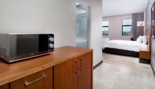 Luxury King Room with Sofa Bed and City View