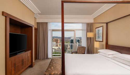 Presidential Suite - Club Lounge Access