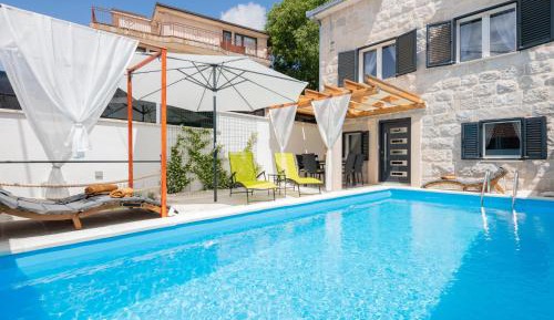 Three-Bedroom Vacation Home 