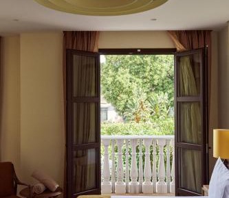 Deluxe Twin Room with View