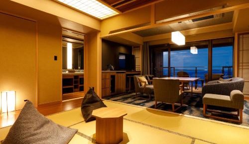 Japanese Western Suite with Open Air Bath Type M - Non-Smoking (4th-6th Floor)